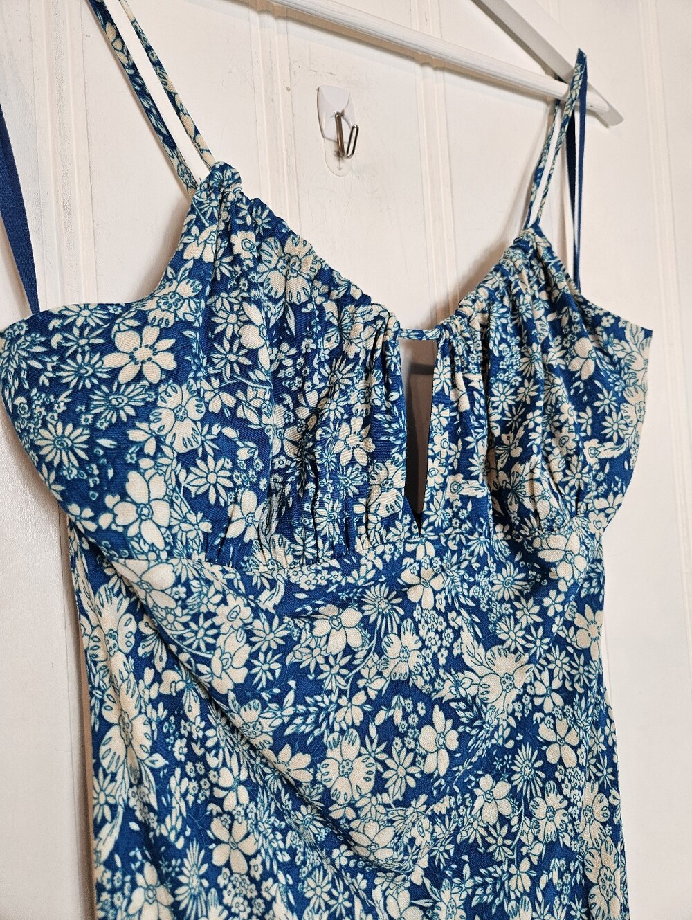 Free People Bon Voyage Midi Dress M Floral Boho Keyhole Smocked Blue Combo - Picture 5 of 15